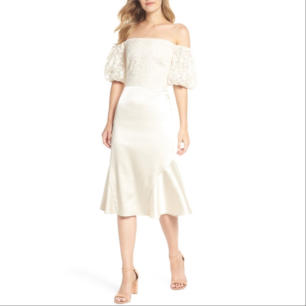 GAL MEETS GLAM Adele Off the Shoulder Dress